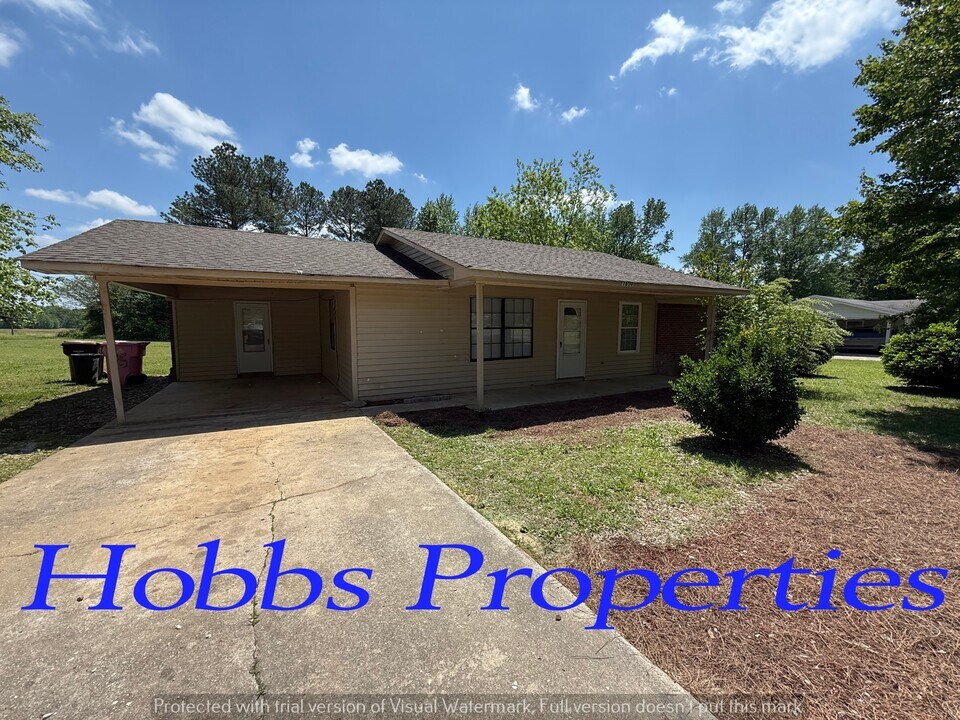 17650 Brownsferry Rd in Athens, AL - Building Photo