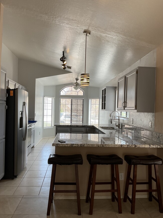 3872 E Mountain Sky Ave in Phoenix, AZ - Building Photo - Building Photo