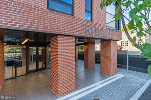 6910 Ridge Ave, Unit 409 in Philadelphia, PA - Building Photo