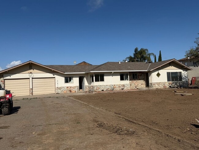11322 Franklin Blvd in Elk Grove, CA - Building Photo - Building Photo