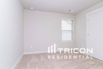 2021 Hamilton Hill Dr in Nashville, TN - Building Photo - Building Photo