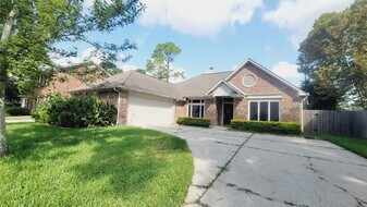 16314 Rainbow Lake Rd in Houston, TX - Building Photo