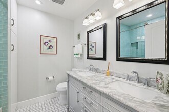 1767 Woodbine Pl in Oceanside, CA - Foto de edificio - Building Photo