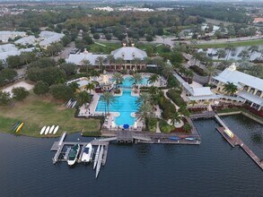 5116 Coastal Scene Dr in Apollo Beach, FL - Building Photo - Building Photo