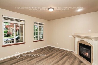 18112 97th Ave Ct E in Puyallup, WA - Foto de edificio - Building Photo