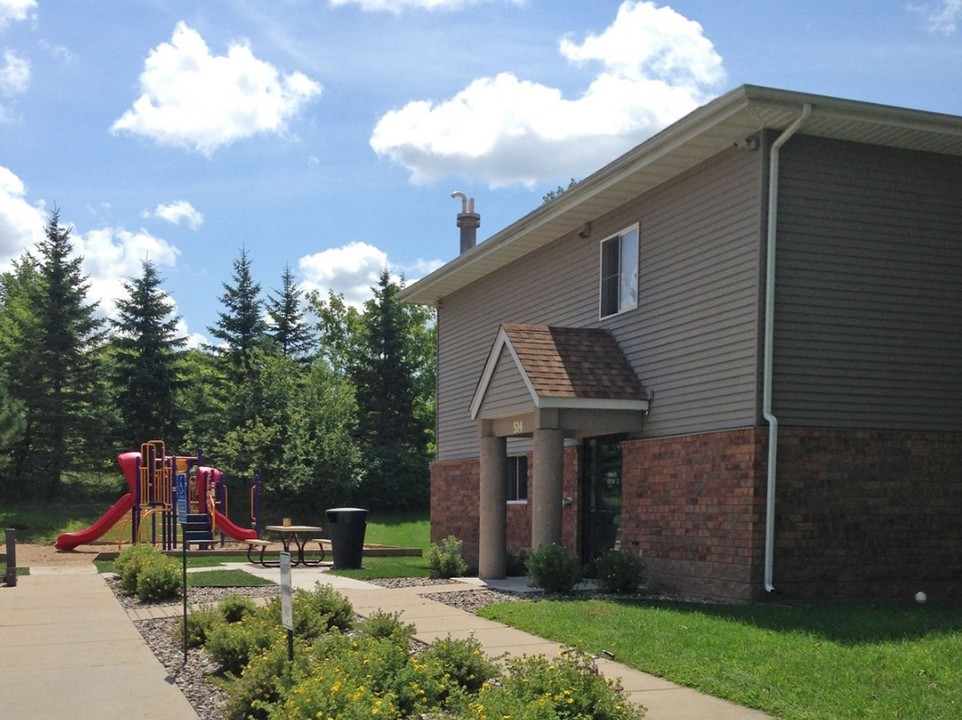 Parkview Housing in Park Rapids, MN - Foto de edificio