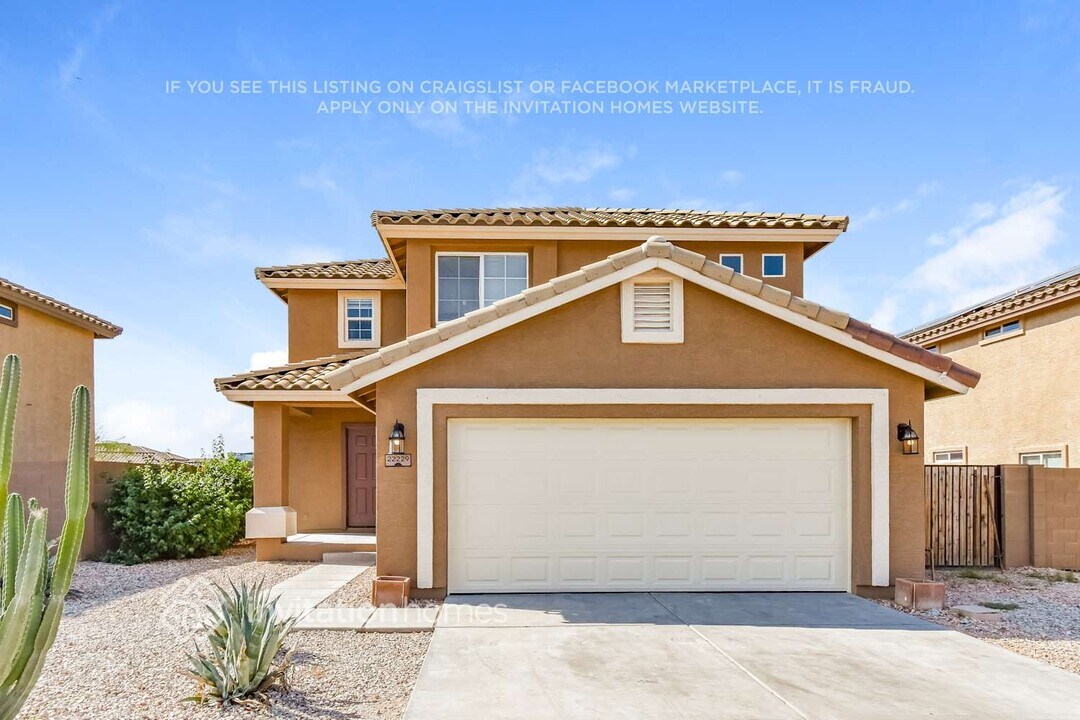 22229 W Devin Dr in Buckeye, AZ - Building Photo