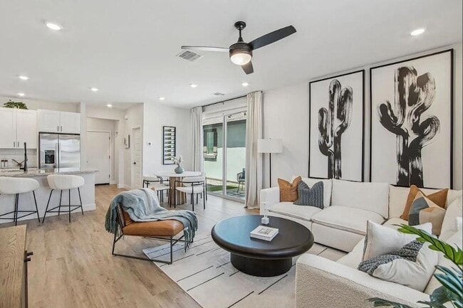 3411 N Val Vista Dr in Mesa, AZ - Foto de edificio - Building Photo