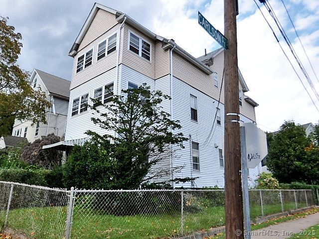 50 Newington Ave