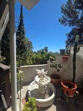 908 Robinson St in Los Angeles, CA - Foto de edificio - Building Photo