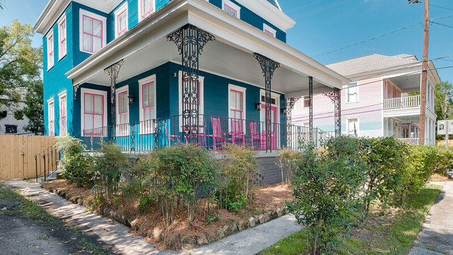 property at 101 E 40th St