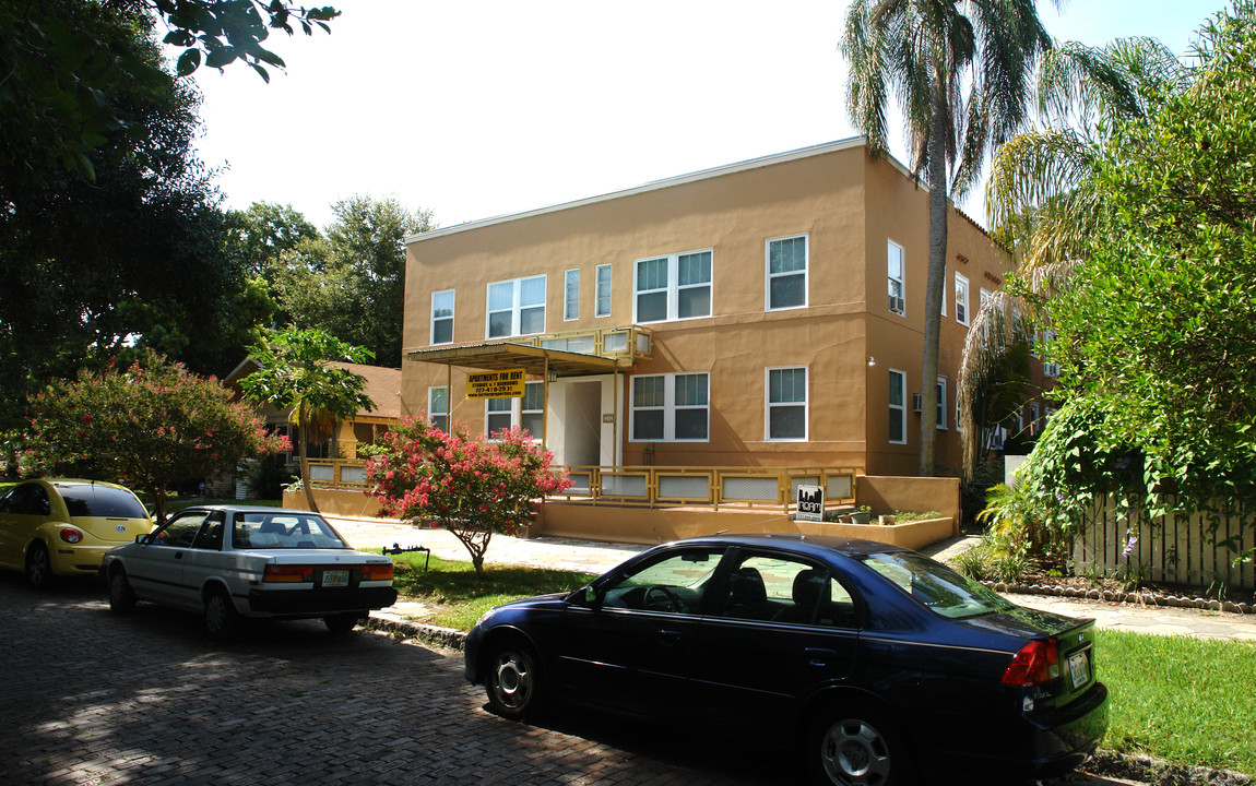 310 13th Ave NE in St. Petersburg, FL - Foto de edificio