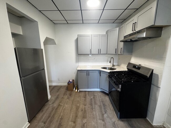 157 Linden St in Yonkers, NY - Building Photo - Building Photo