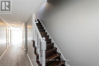 626 Taylor Crescent in Burlington, ON - Building Photo - Building Photo