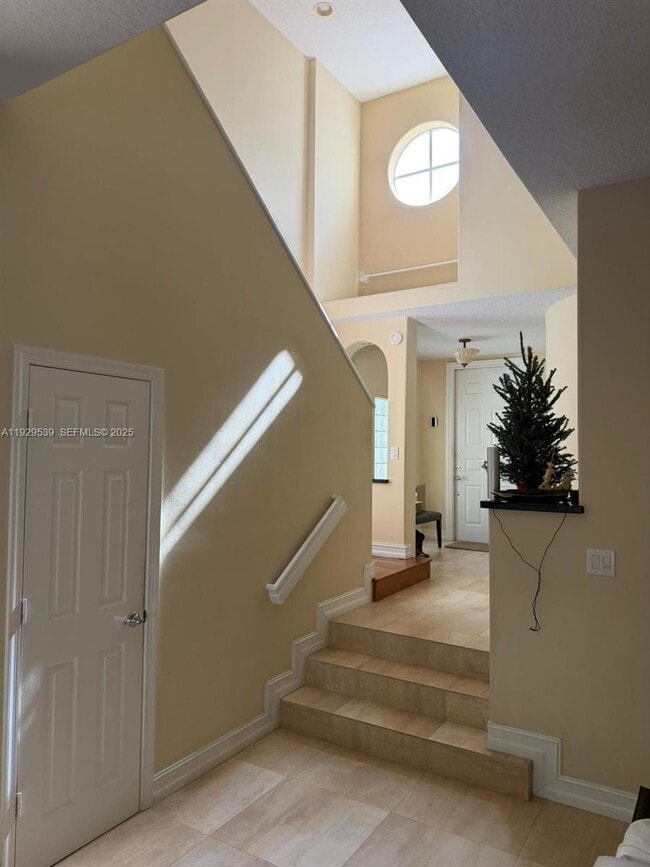 3085 NE 208th Terrace in Aventura, FL - Building Photo - Building Photo