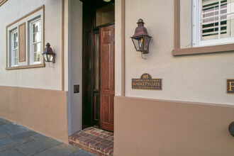 Markets Gate in Charleston, SC - Foto de edificio - Building Photo