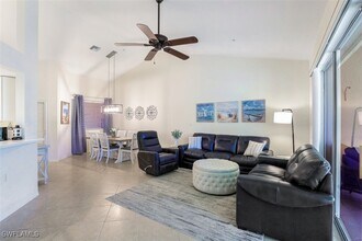 8175 Celeste Dr in Naples, FL - Building Photo - Building Photo