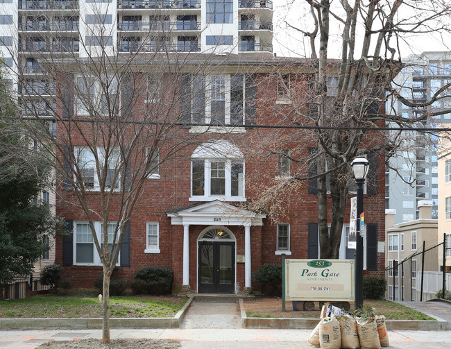 Park Gate Apartments in Atlanta, GA - Building Photo - Building Photo