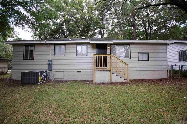 11 Fairmont Dr in Little Rock, AR - Building Photo - Building Photo