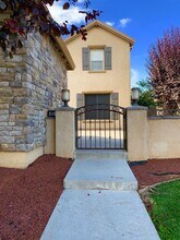1205 Imperial Lilly Dr in Patterson, CA - Building Photo - Building Photo