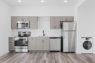 East Line Apartments - Live on Main Street in Chattanooga, TN - Foto de edificio - Building Photo