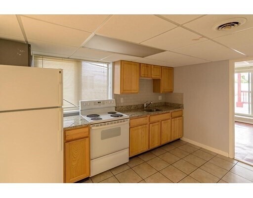 585 Revere Beach Blvd-Unit -B in Revere, MA - Building Photo - Building Photo