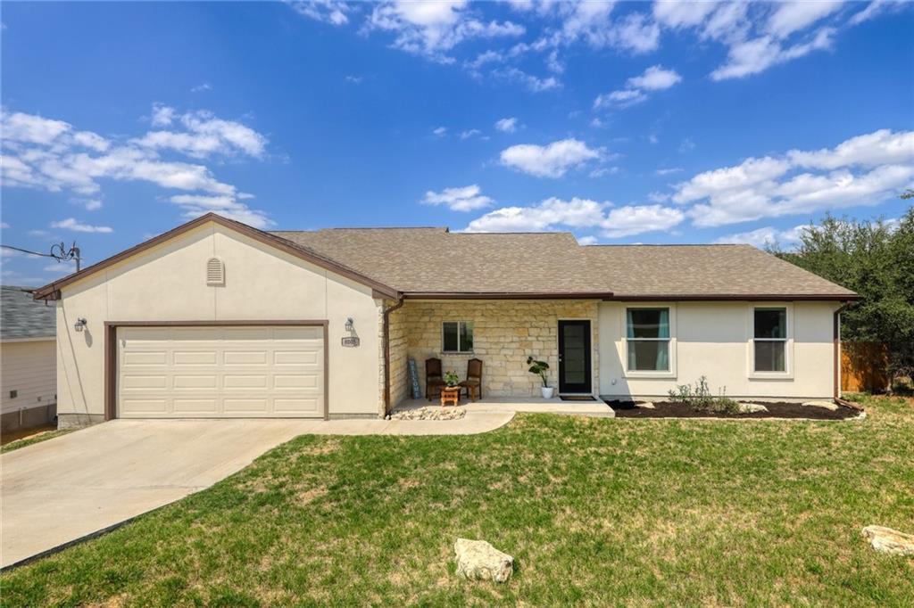 8005 Flintlock Cir in Lago Vista, TX - Building Photo