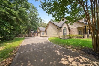 226 Skipper Jack Dr in Montgomery, TX - Building Photo - Building Photo