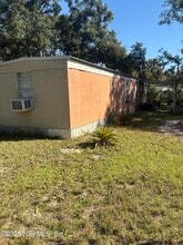 202 2nd Way in Interlachen, FL - Building Photo - Building Photo