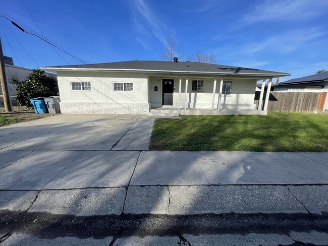 property at 1215 Whyler Rd