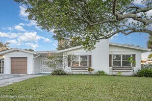 4320 Beacon Ave in Titusville, FL - Building Photo