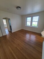 5040 New Hampshire Ave NW, Unit 5000-201 in Washington, DC - Building Photo