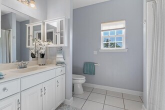 9525 Woodland Hills Way in Tallahassee, FL - Building Photo - Building Photo