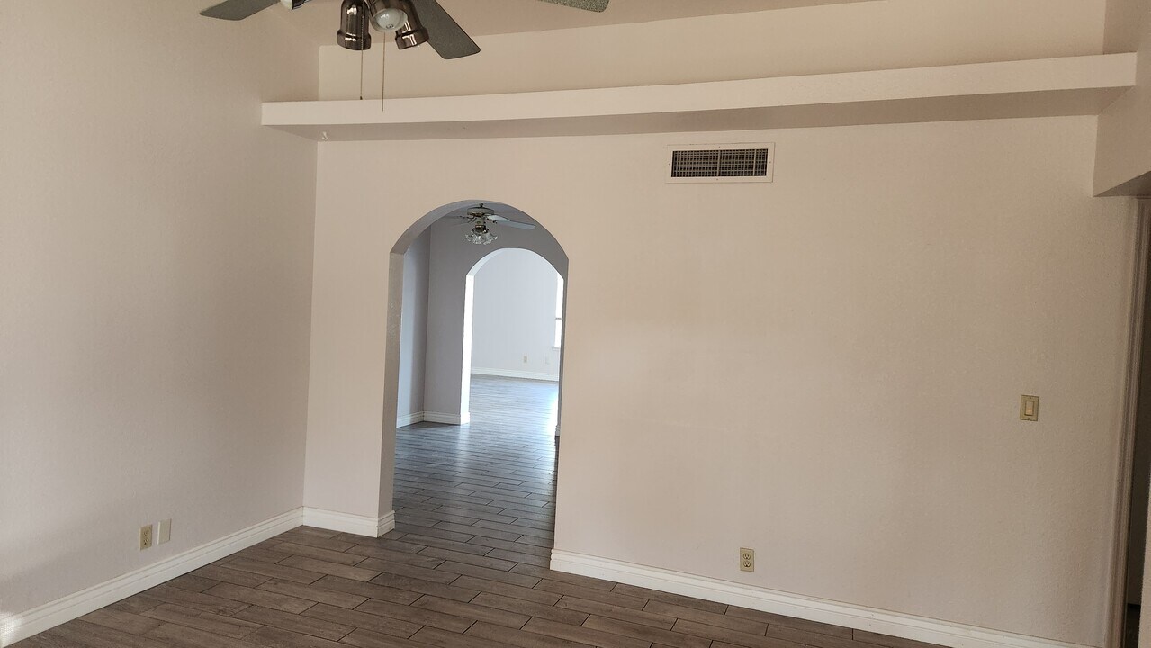 2654 E Impala Ave in Mesa, AZ - Building Photo