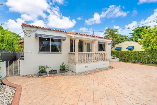 1711 SW 14th Terrace in Miami, FL - Building Photo - Building Photo