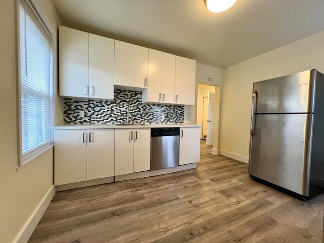 property at 519 E 9th Ave