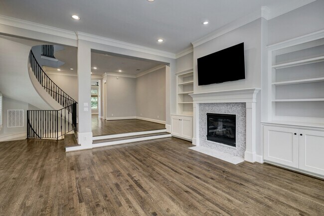 property at 6618 Wanita Pl
