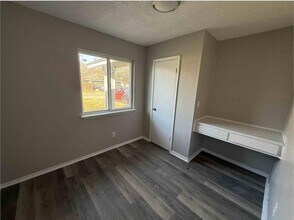 2421 Rockridge Dr in Austin, TX - Building Photo - Building Photo