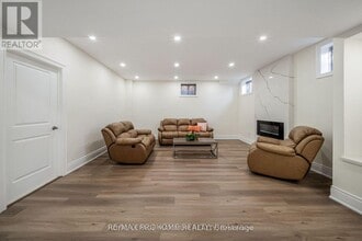 48 Silver Sterling Cres in Vaughan, ON - Building Photo - Building Photo