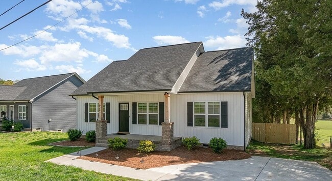 623 Skyland Dr in Mount Pleasant, NC - Building Photo - Building Photo