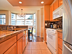 2801 1st Ave, Unit 404 in Seattle, WA - Foto de edificio - Building Photo