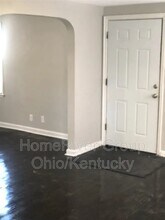 2369 Taylor Ave in Columbus, OH - Foto de edificio - Building Photo