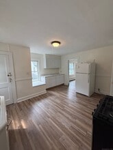 291 Spruce St in Manchester, CT - Building Photo - Building Photo
