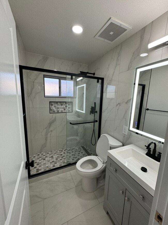 881 Clyde Ave in Santa Clara, CA - Building Photo - Building Photo