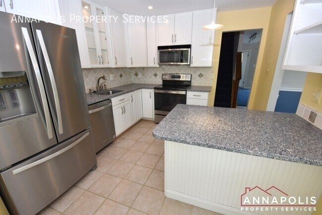 932 Yachtsman Way in Annapolis, MD - Building Photo - Building Photo