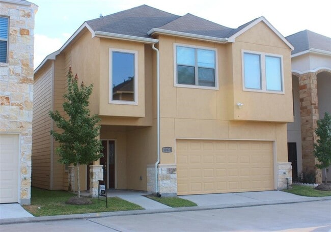 12623 Ashford Shore Dr