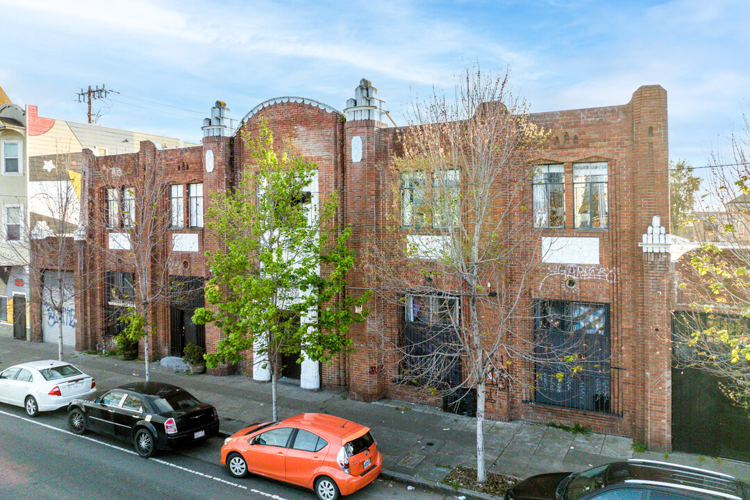 2515-2521 San Pablo Ave in Oakland, CA - Building Photo