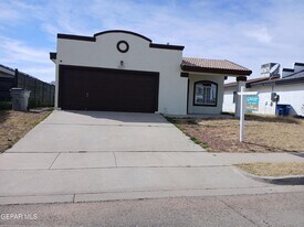 11309 Charles Reynolds Ln in El Paso, TX - Building Photo