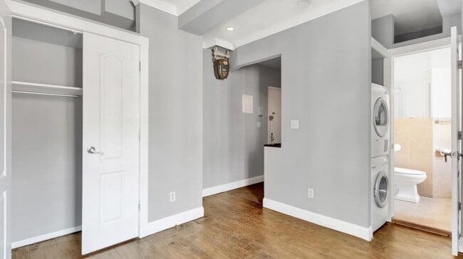 234 Mott St, Unit 12 in New York, NY - Building Photo - Building Photo