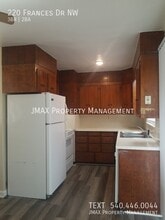 220 Frances Dr NW in Roanoke, VA - Building Photo - Building Photo